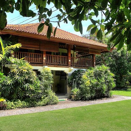 Raja Gardens Hotel Seminyak Exterior foto