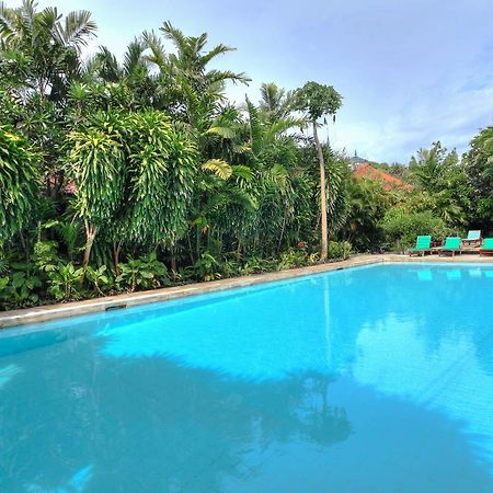 Raja Gardens Hotel Seminyak Exterior foto