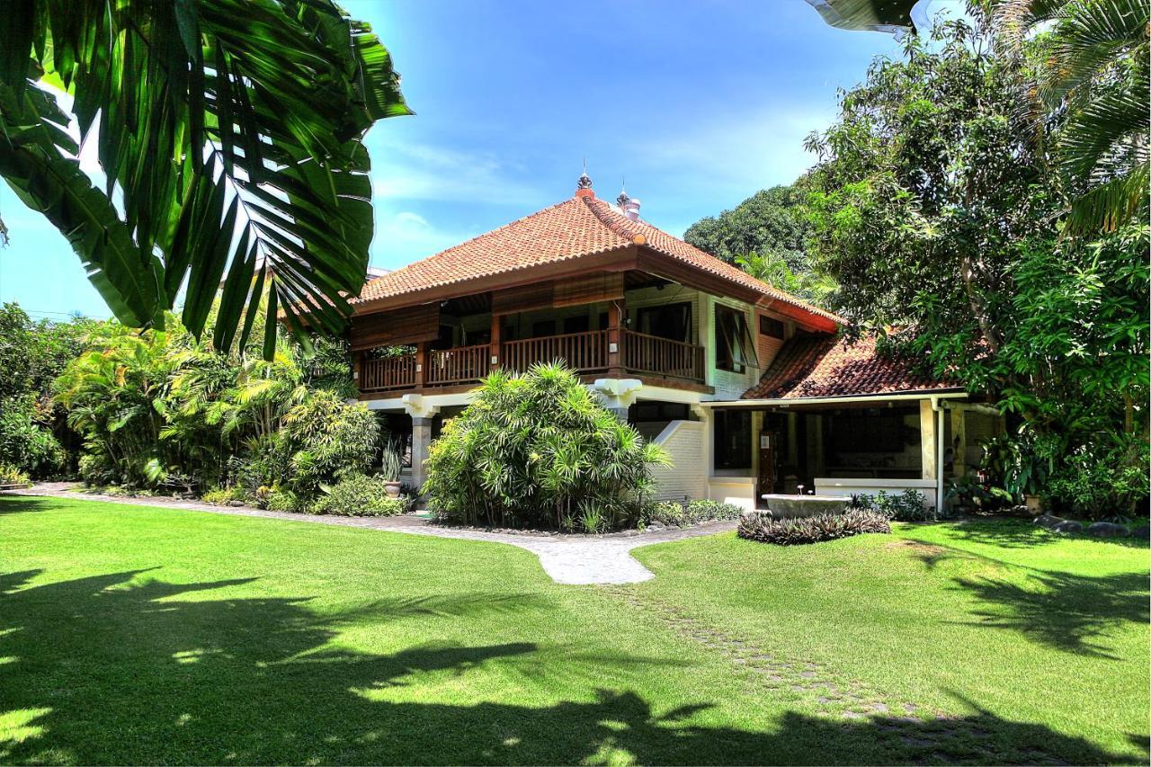 Raja Gardens Hotel Seminyak Exterior foto